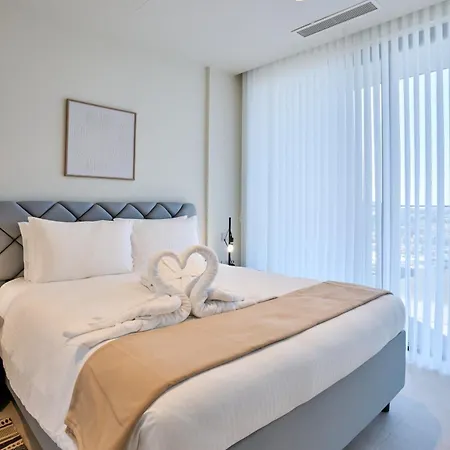 Sweet Urban Escape In St Julians Malta * Saint Julian's