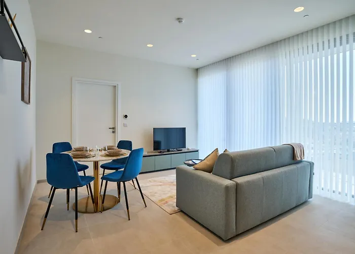 Sweet Urban Escape In St Julians Malta *