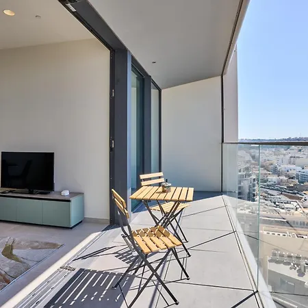 Sweet Urban Escape In St Julians Malta سانت جوليان