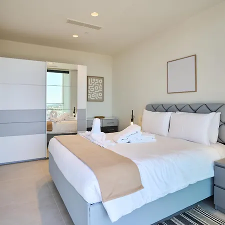 Sweet Urban Escape In St Julians Malta سانت جوليان