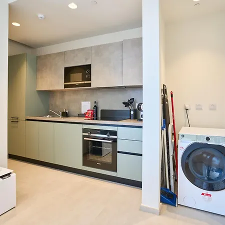 Sweet Urban Escape In St Julians Malta سانت جوليان